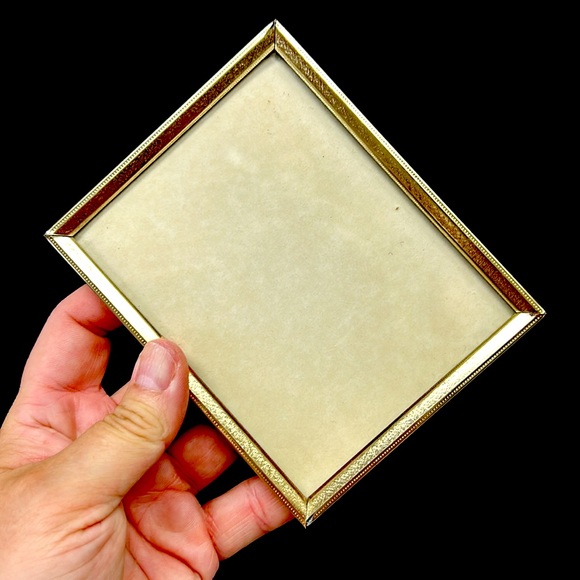 Vintage set of three brass with chevron designn easel style picture  frames - Picture 5 of 8